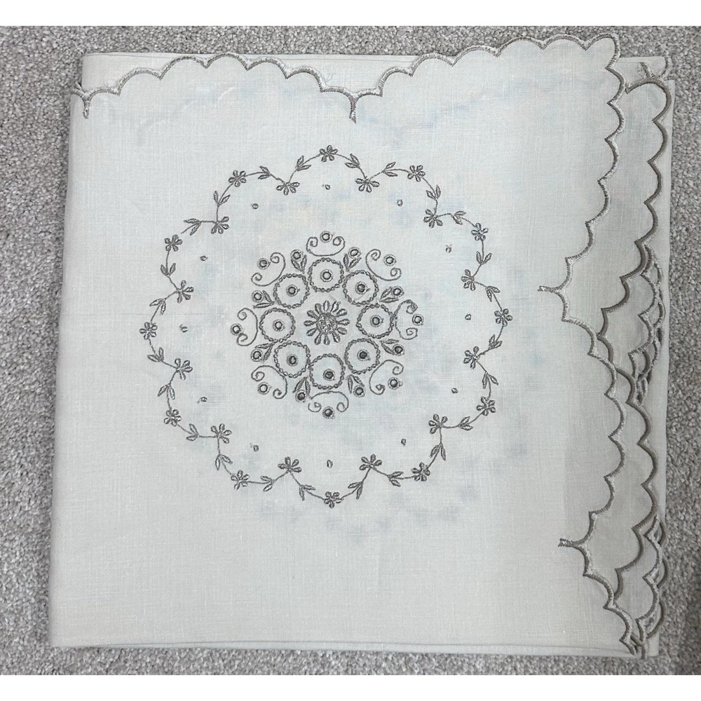 Vintage Irish Embroidered Supper Set Table Cloth With 6 Napkins scalloped edges